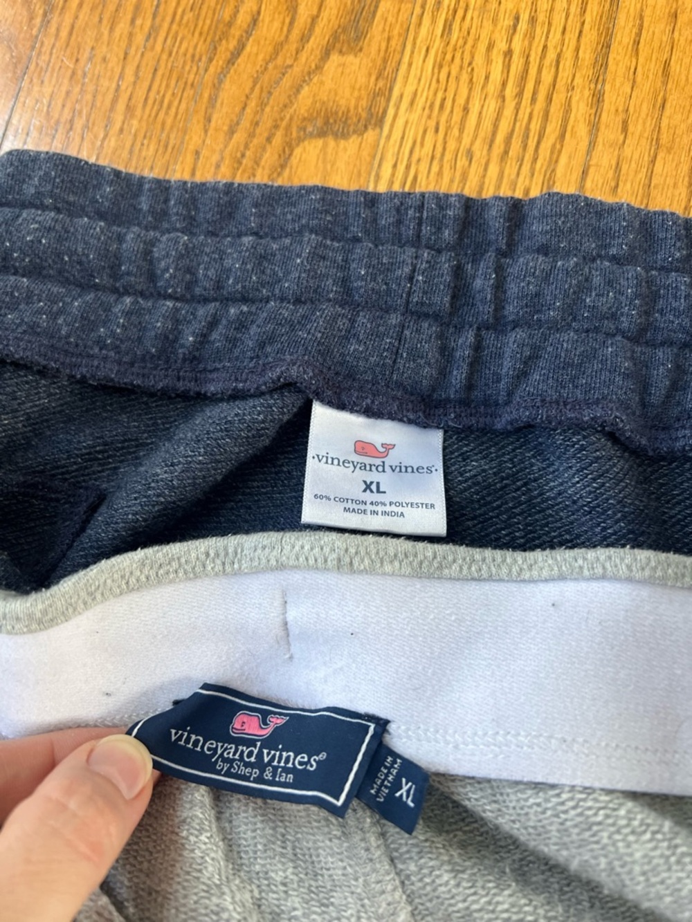 Vineyard Vines Navy and Light Gray Sweatpants Pair - Picture 7 of 8